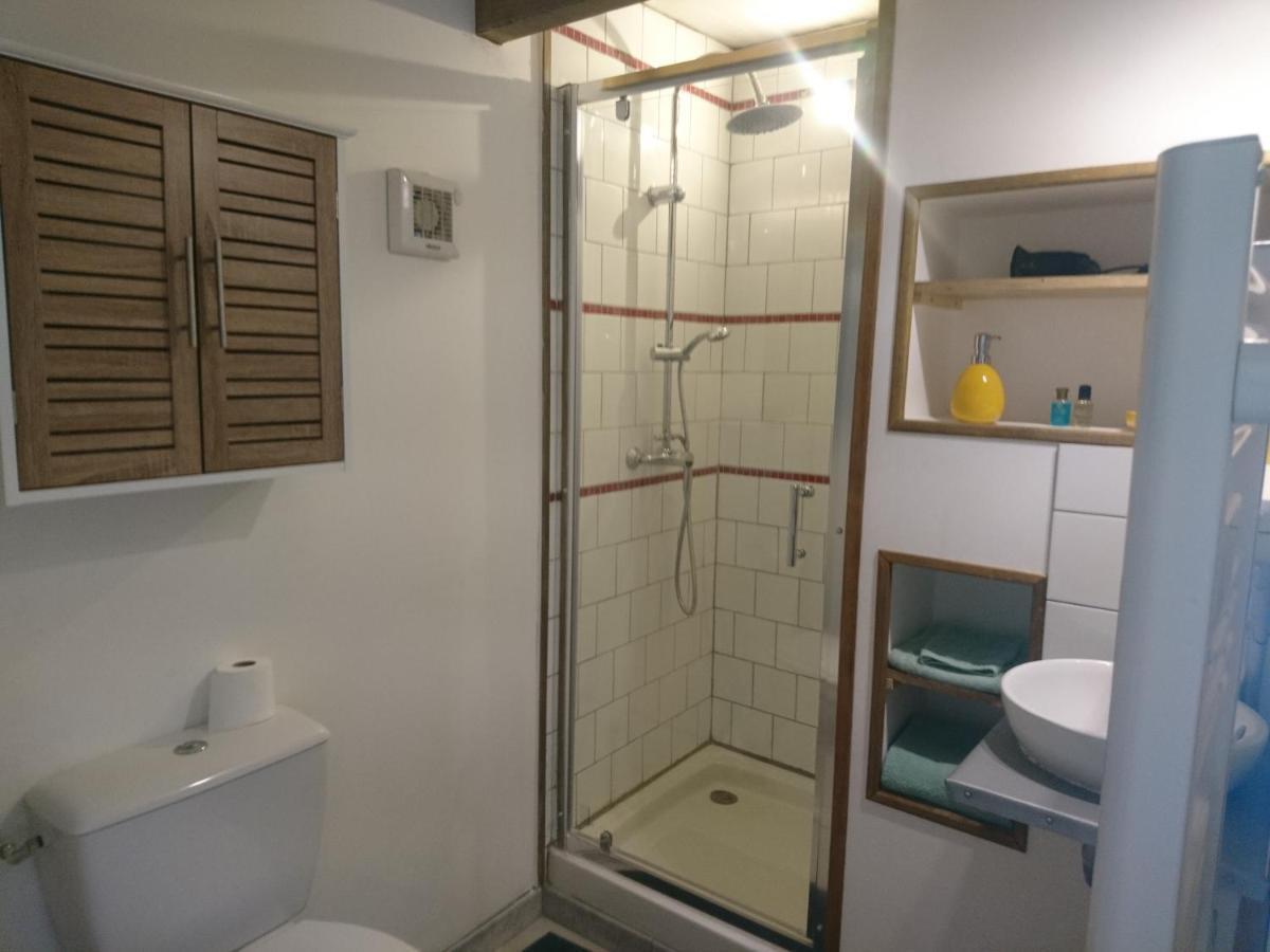 Le Petit Pays Apartment Montgivray Екстериор снимка